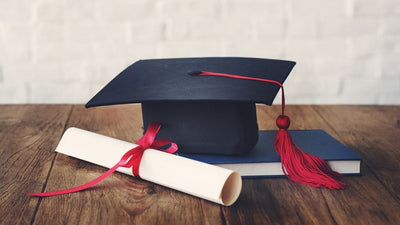 Tocco laurea: cos’è e qual è il significato del cappello del laureato