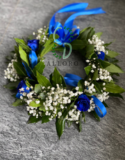 Corona di Alloro per Laurea, 4 Roselline Blu Stabilizzate e Velo da Sposa