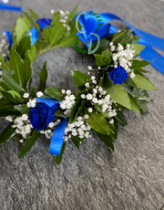 Corona di Alloro per Laurea, 4 Roselline Blu Stabilizzate e Velo da Sposa
