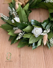 Corona di Alloro per Laurea, mini Pampas avorio, 4 Roselline bianche ed Erica bianca